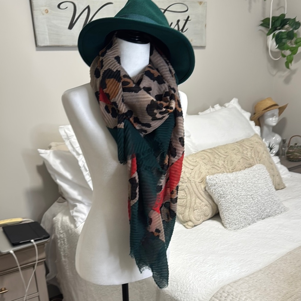 Chic Leopard Print Scarf with Green Hat